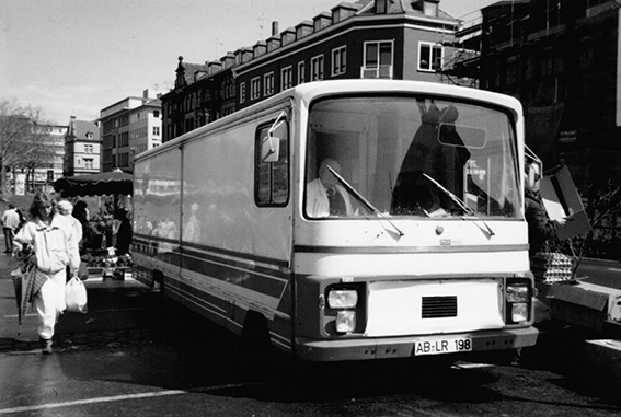 Bus_Markt_sw